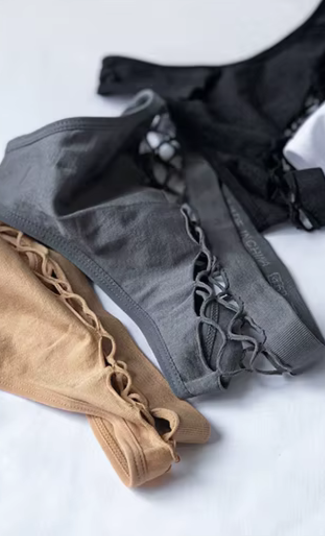 Camile Cotton Cheeky en Beige