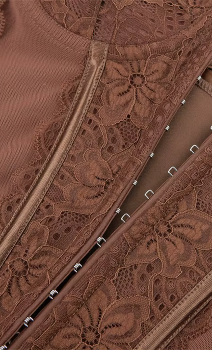 Giselle Chantilly Corset en Chocolate