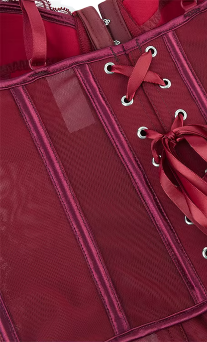 Giselle Chantilly Corset en Crimsom